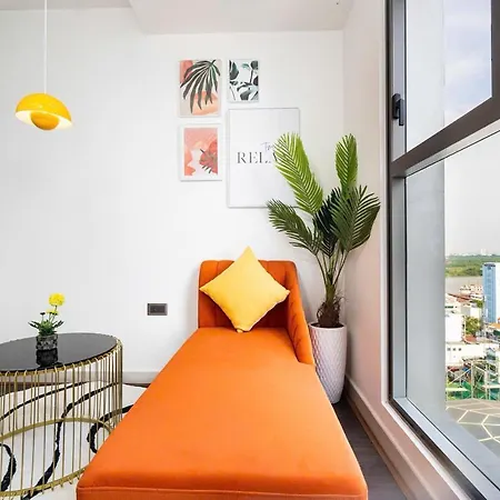 Stylist Studio Saigon Royal Hana Apart
